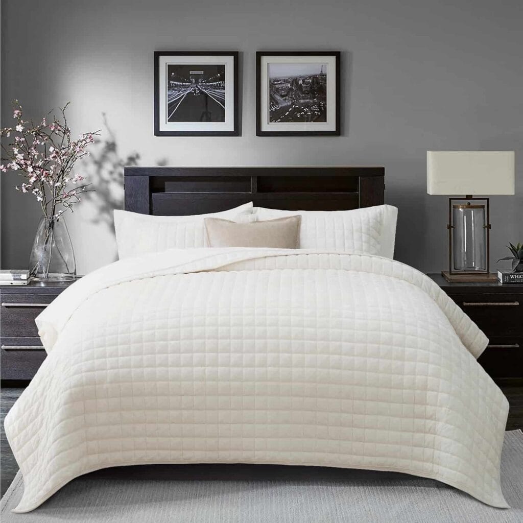 RECYCO Luxury Velvet Quilt Cream White
